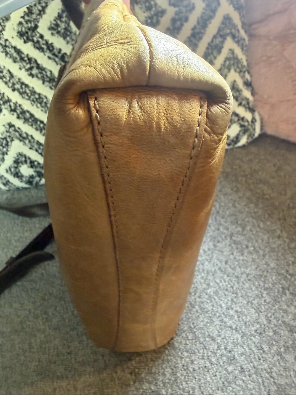 Vintage Frye Two-Tone Tan and Dark Brown Leather Crossbody Bag - Picture 6 of 11